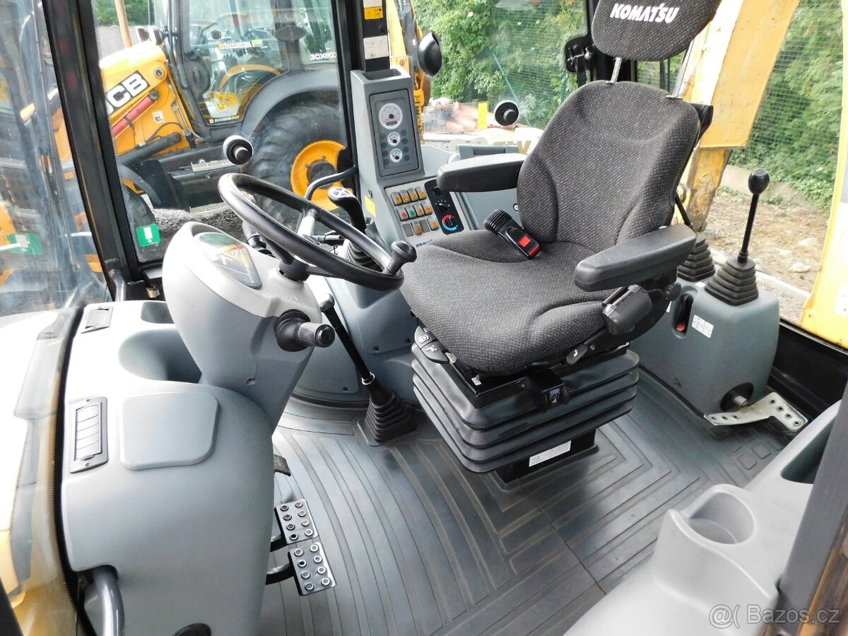 Traktorbagr KOMATSU WB 93 R, Hydraulická svahovka - 5