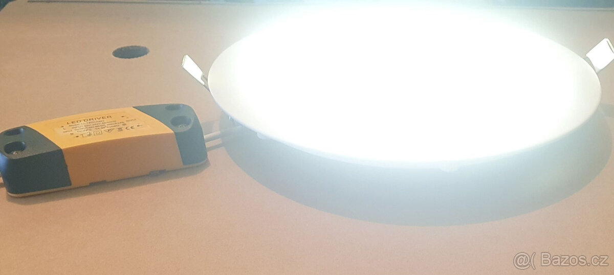 LED světlo (svítidlo) zapuštěné 22 a 17mm kulaté - 5
