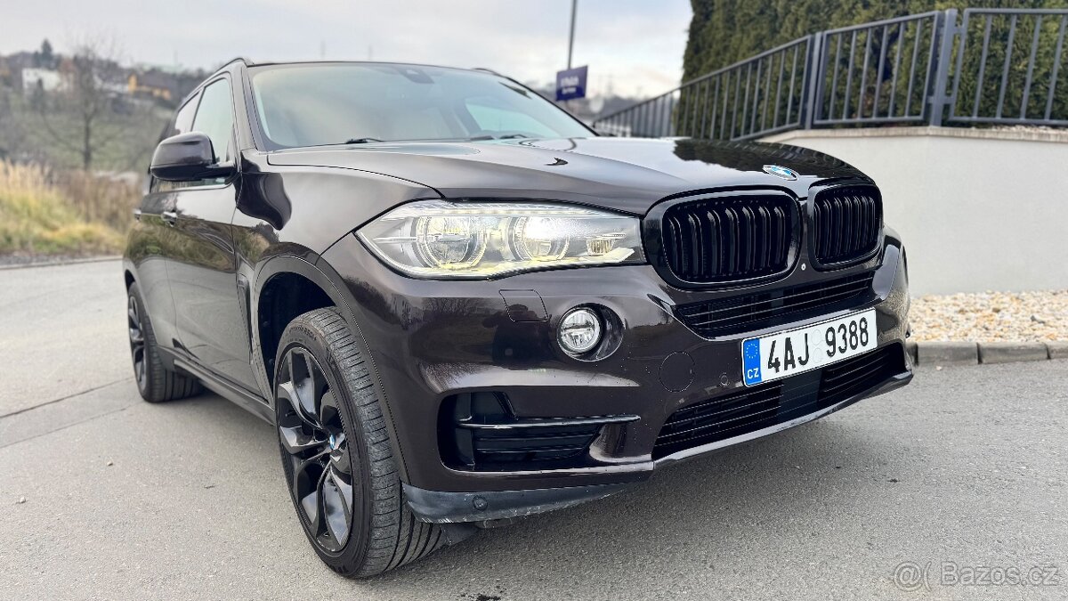 đ BMW X5 40d xDrive â 2014 â â LuxusnĂ vĂ˝bava - 5