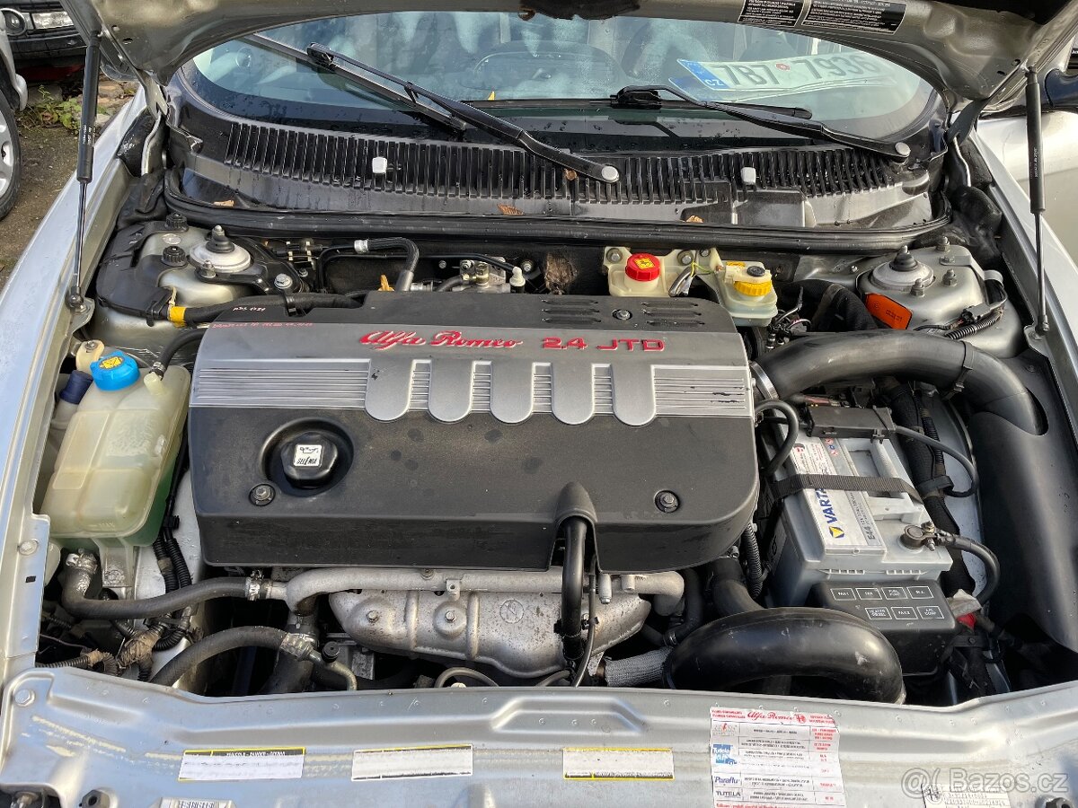 Alfa Romeo 156 2.4 JTD - 5