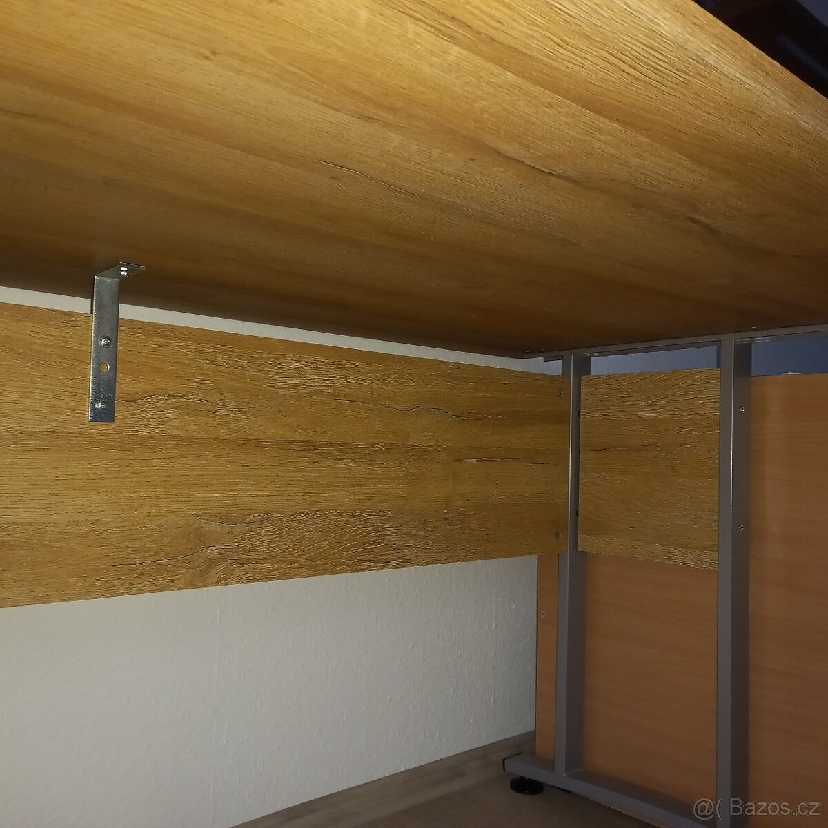 KANCELÁŘSKÝ STŮL - 5