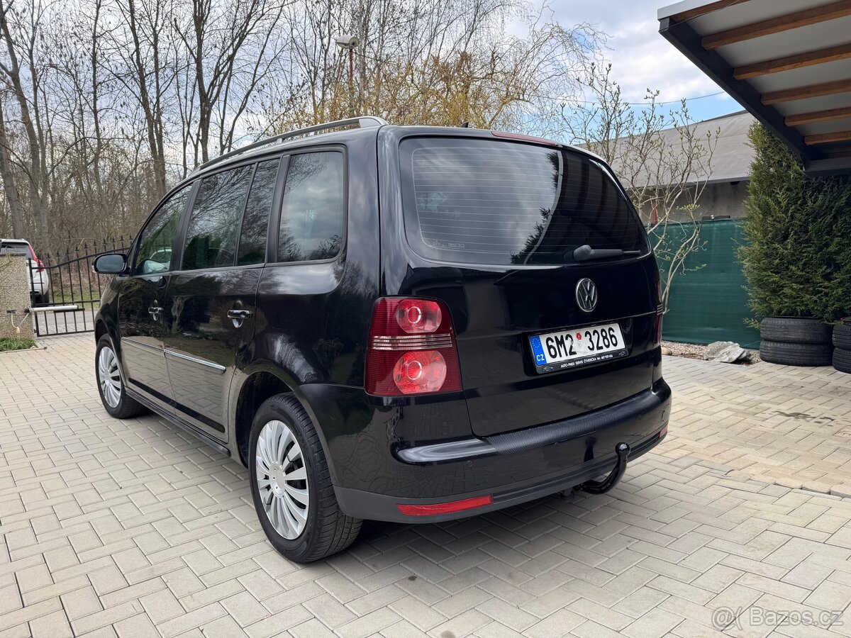 Vw Touran 2.0D automat - 5