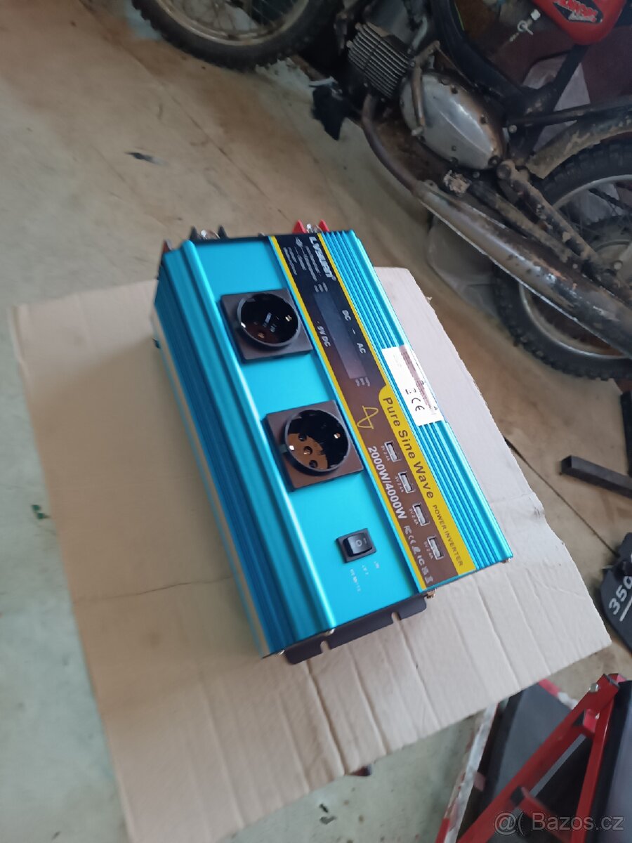 Měnič napětí 12/230 - 5