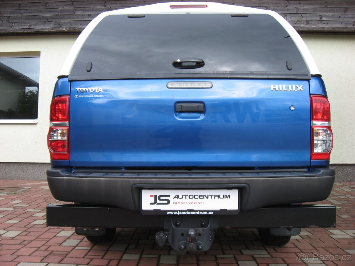 Toyota Hilux 2.5D-4D 144PS Double Cab Terra M/T 4x4