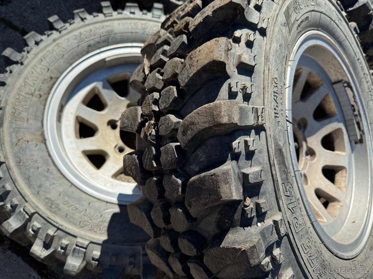 Predám kolesá s pneu T3 235/75 R15