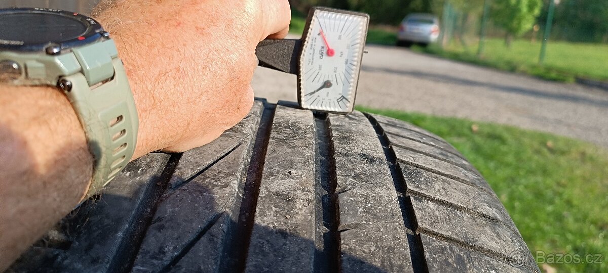 Mercedes letni 255 50R19 - 5