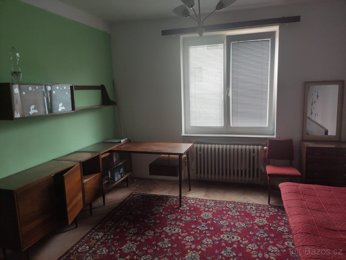 Prostorný byt 3+1, zahrádka a garáž, Železnohorská ulice - 5