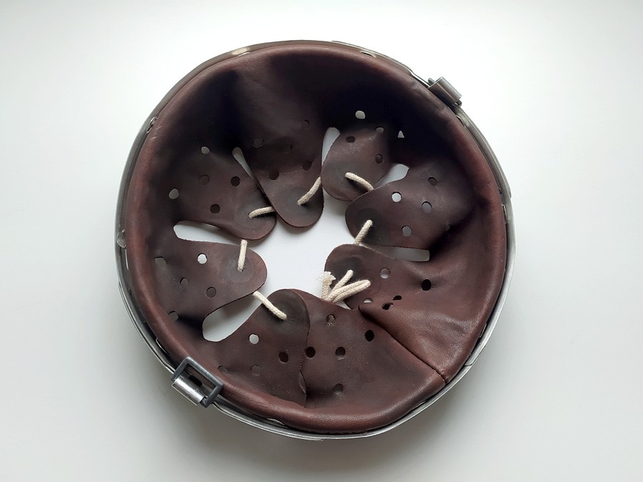 Vnitřek do německé přilby - velikosti 62 a 66 Wehrmacht WH - 5