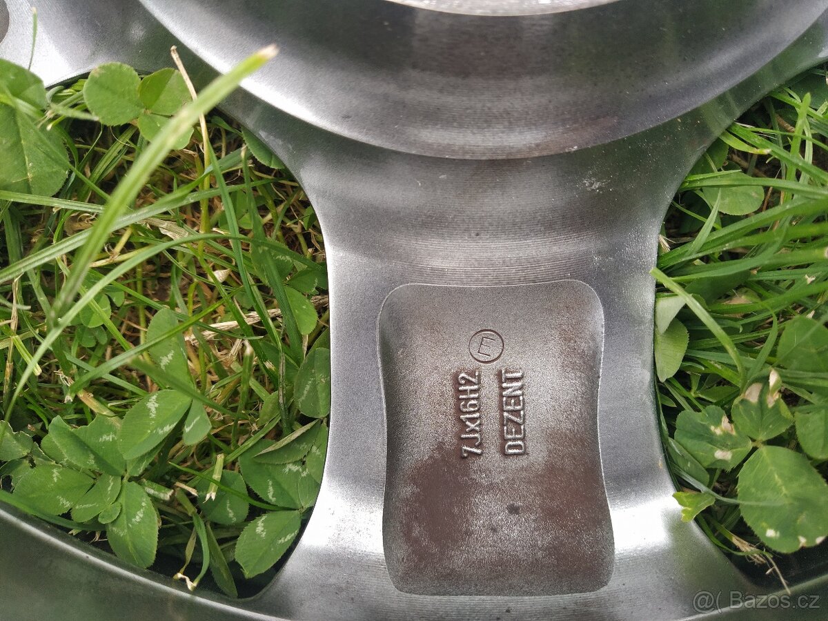 Sada disků Yaris - 5