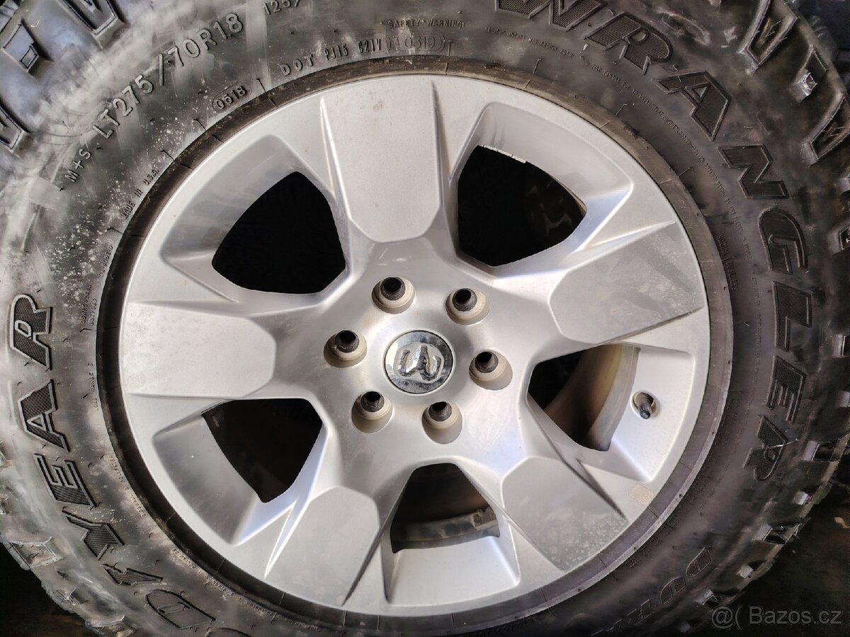 Kola R18 Dodge RAM 1500DT