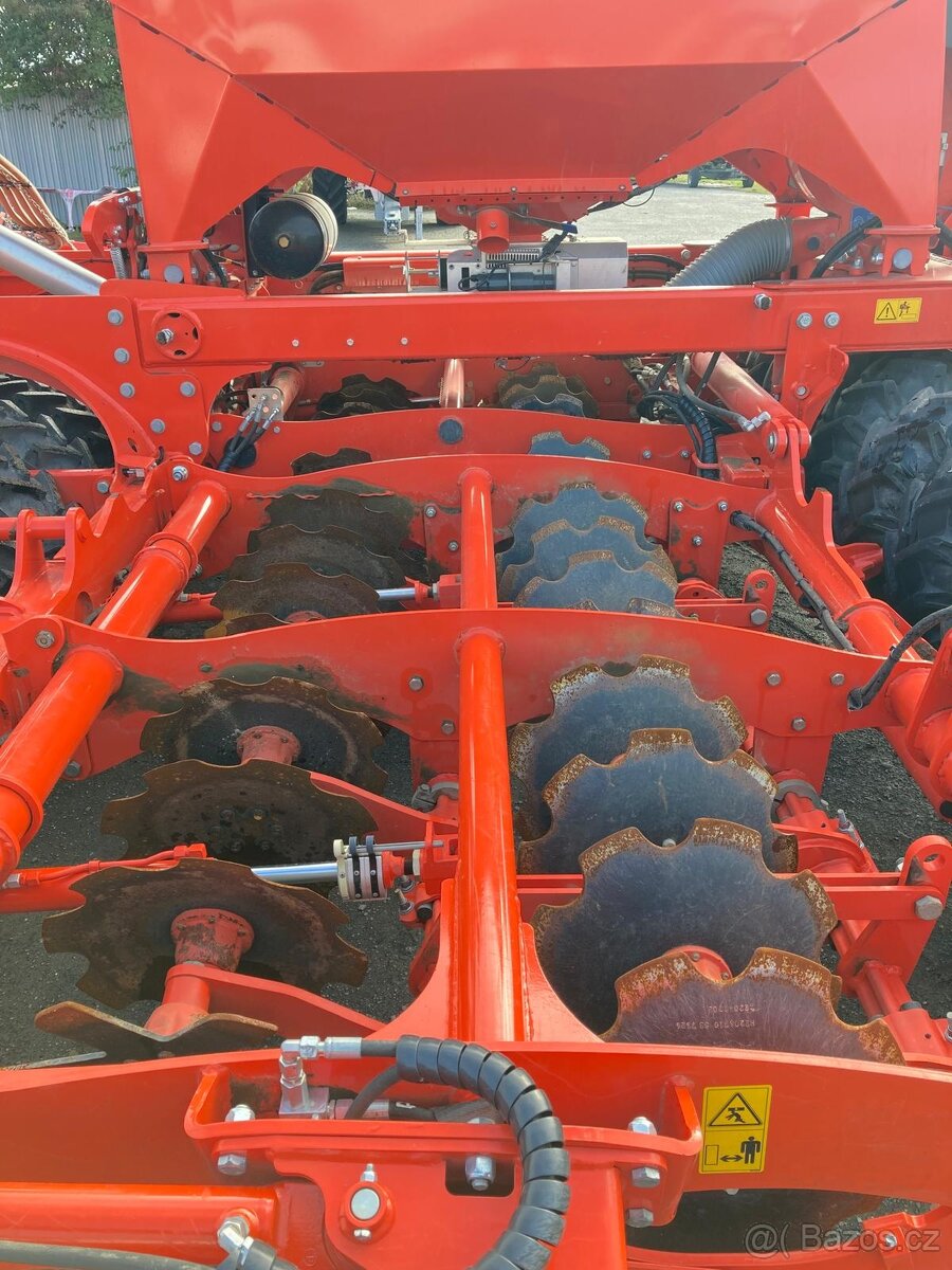 Secí stroj KUHN Espro 6000R - 5