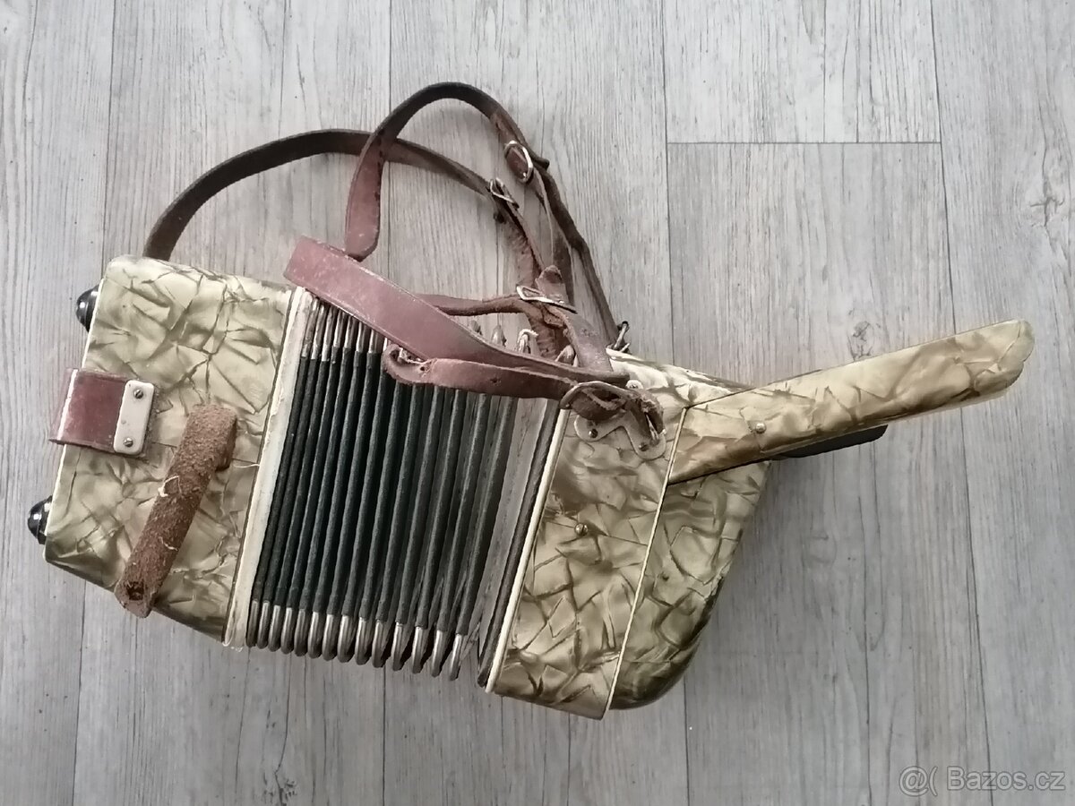 Akordeon zn. Weltmeister, harmonika, heligonka - 5