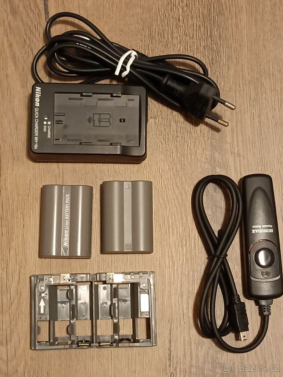 NIKON D90 s veškerým příslušenstvím - 5