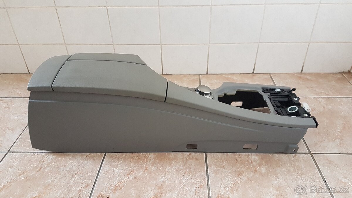 BMW E61 středový tunel - 5