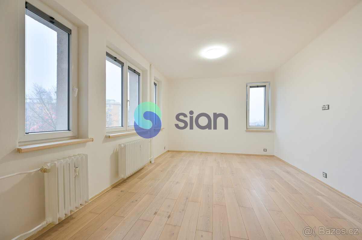 Pronájem bytu 2+1 se dvěma balkony, 60 m2, ul. Sokolovská, O - 5