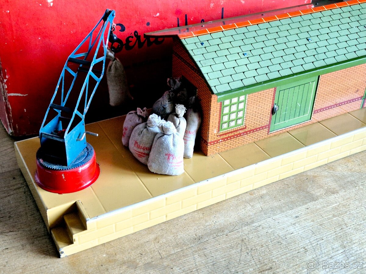 Vláčky - nádražní překladiště s jeřábem, Hornby, 1930 - 5