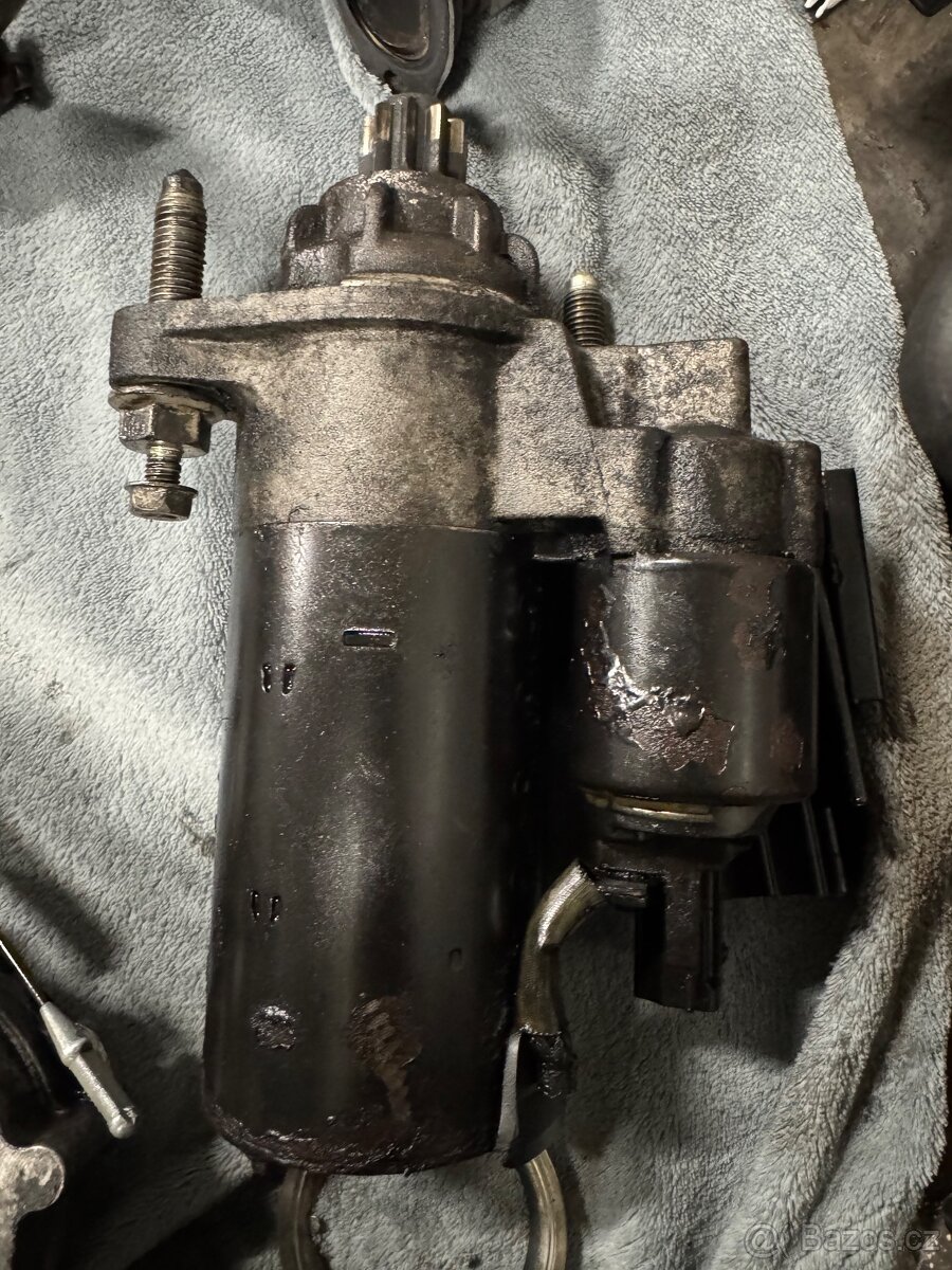 Motorové díly 2.5 TDi 128kw AXE - 5