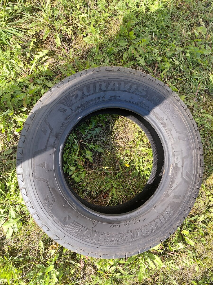 Pneu 235/65 R16C - 5