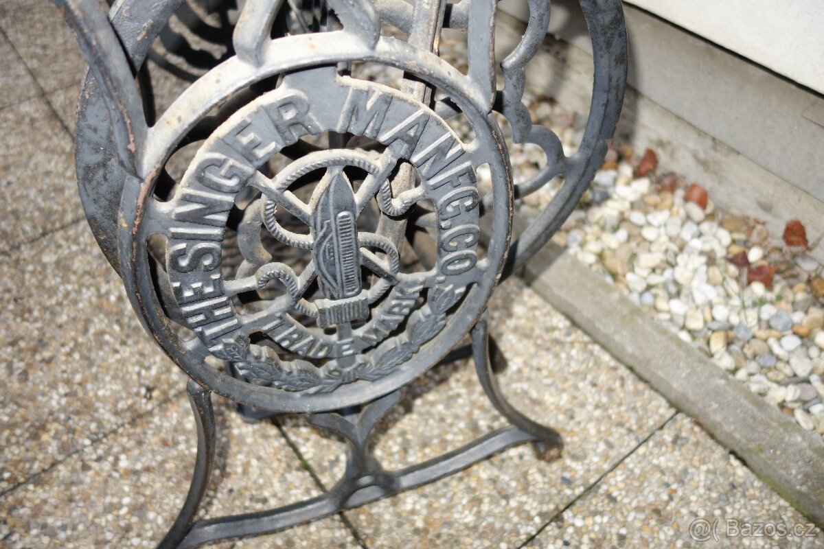 Nohy od siciho stoje SINGER, treba na stolek - 5