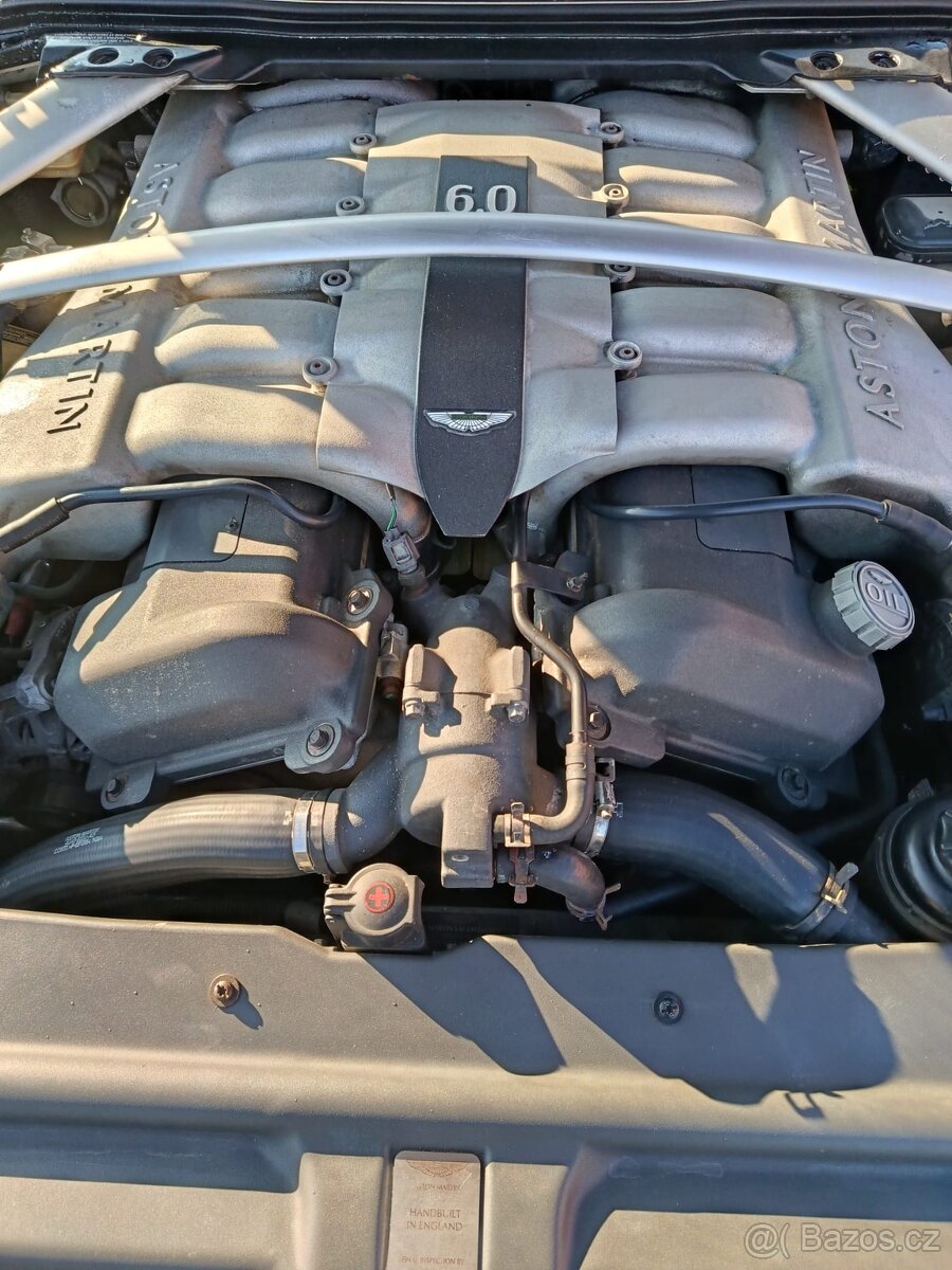 Aston Martin DB9 - ROK 2004 - 5