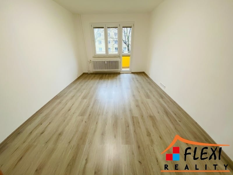 Pronájem bytu 2+1 s balkónem, 50 m², ul. Mitušova, Ostrava - - 5