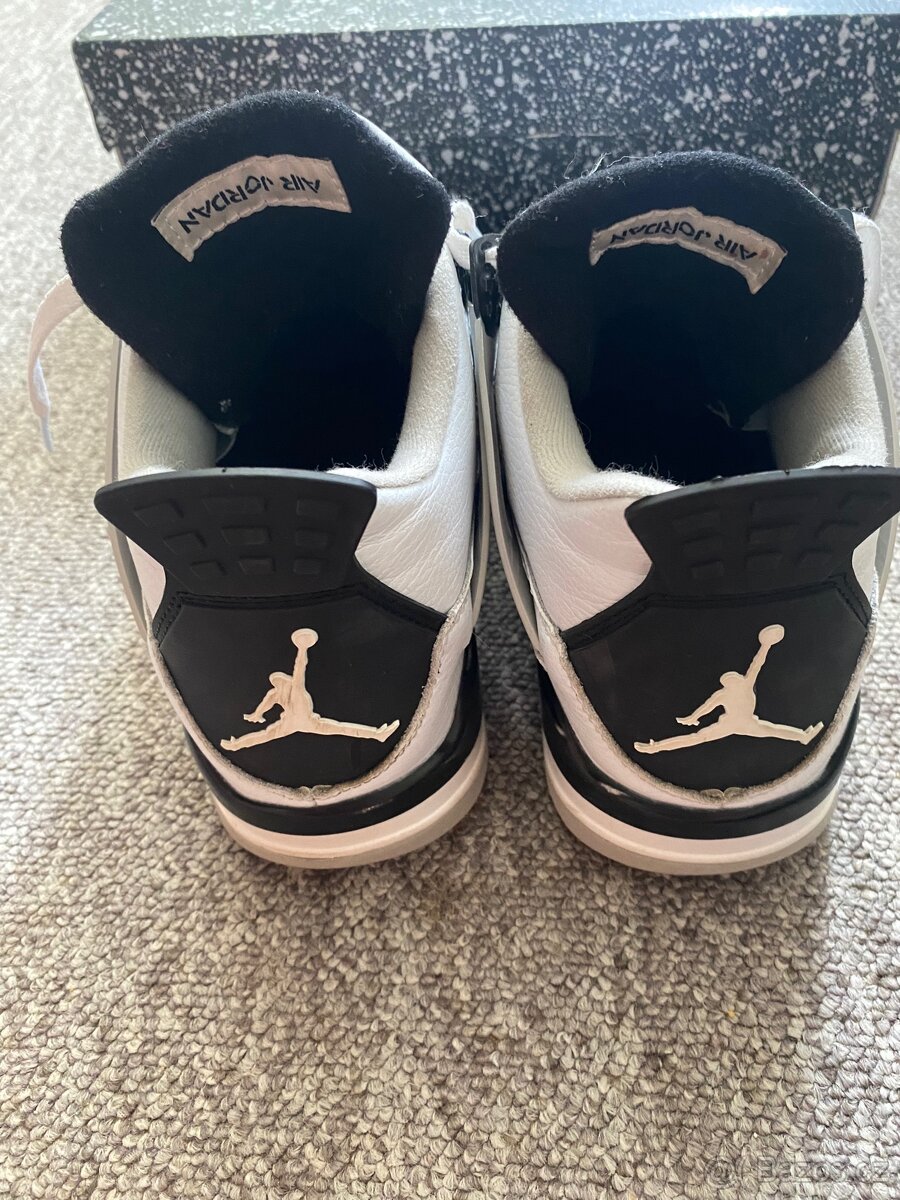 Air Jordan 4 retro vel.44 - 5
