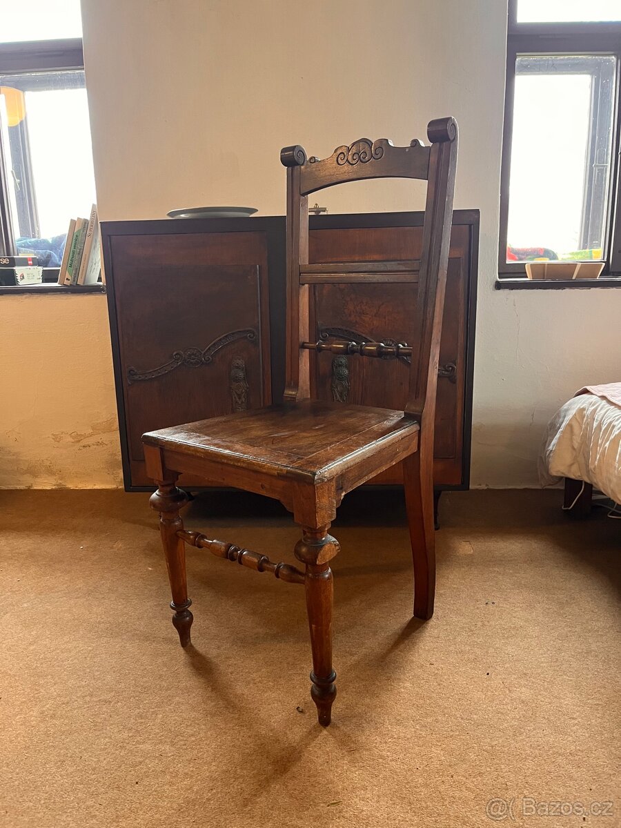Starožitný nábytek — skříň židle… - 5