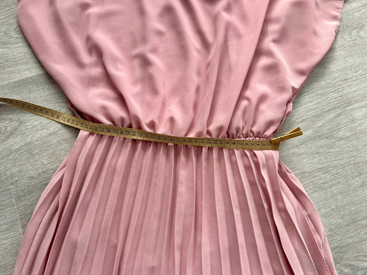Prodám růžové midi šaty UNI velikost - 5