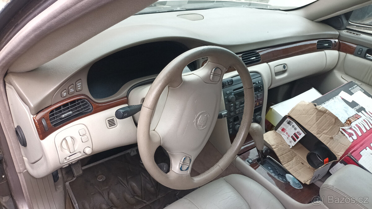 Cadillac SLS 1999, STS - 5