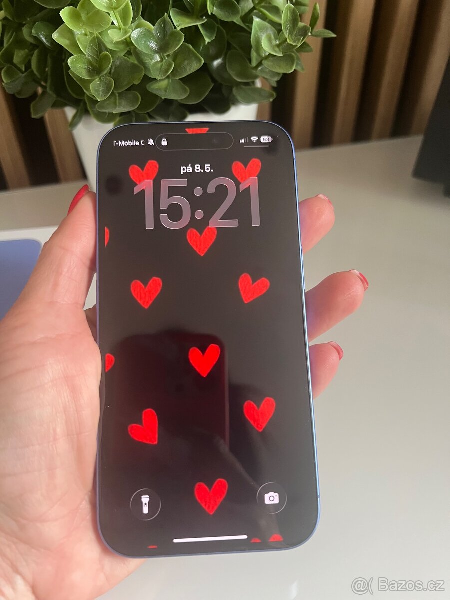 IPhone 16 - 5