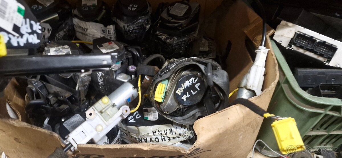 Levy pravy predni pas Audi A8 4E D3 Q7 4L - 5