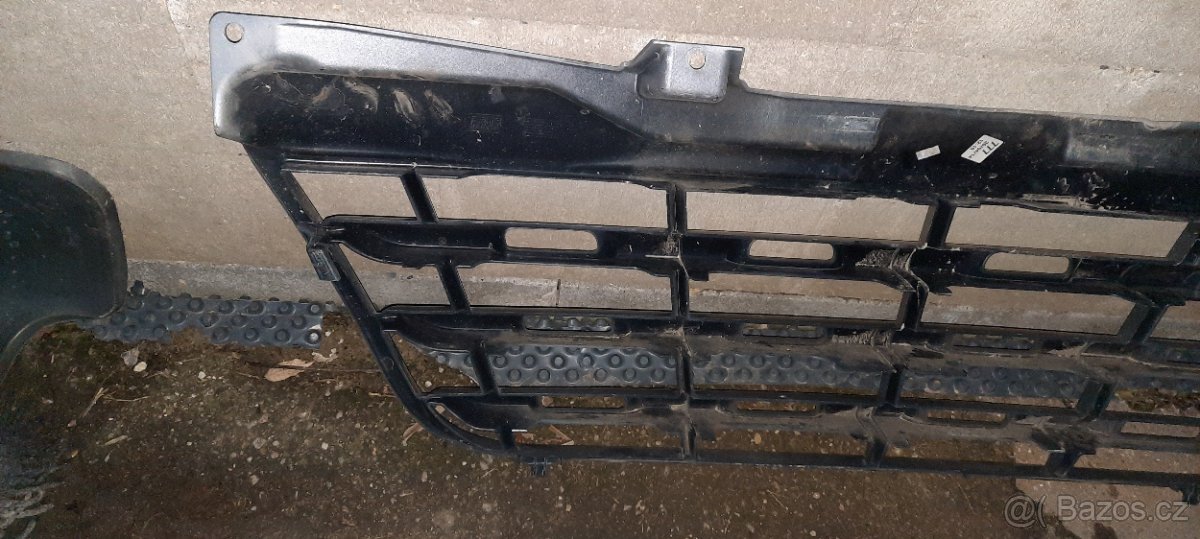 maska chladiče mřížka přední gril renault master III - 5