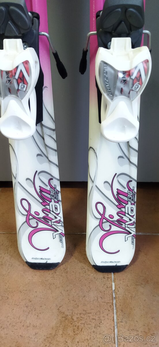 Lyžařské boty a lyže - 5