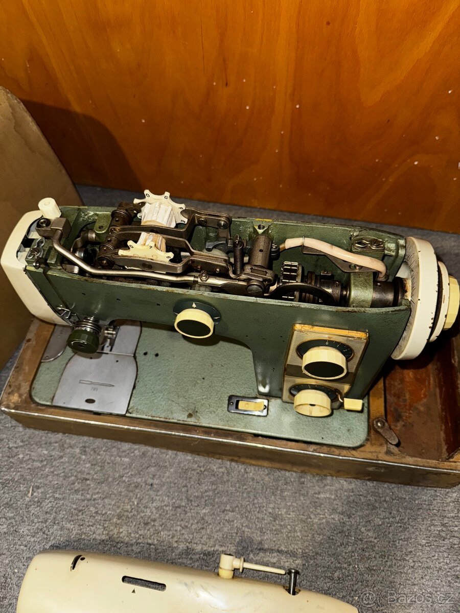 Šicí stroj automatik - 5
