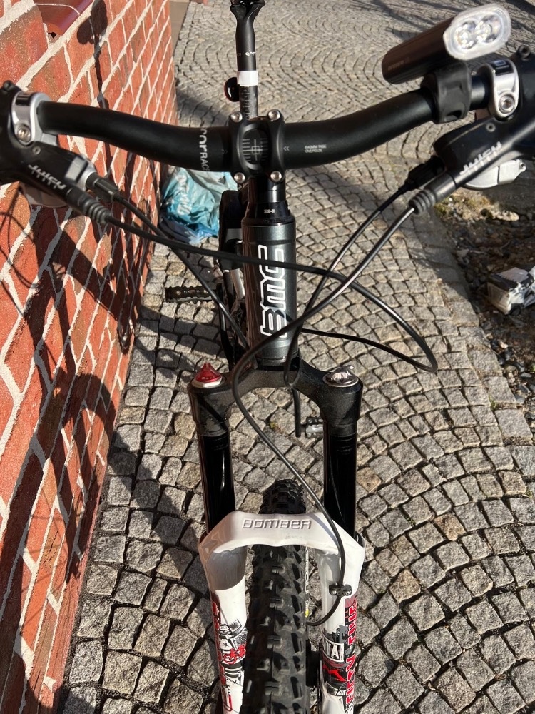 Celoodpružené kolo BMC Bomber - 5