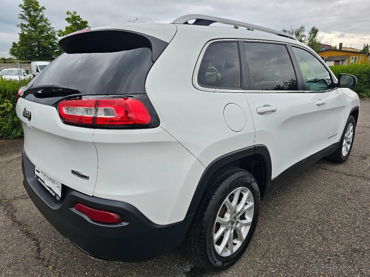 JEEP CHEROKEE 2016 3.2 V6 202kW LATITUDE,NAJETO 100 000KM - 5