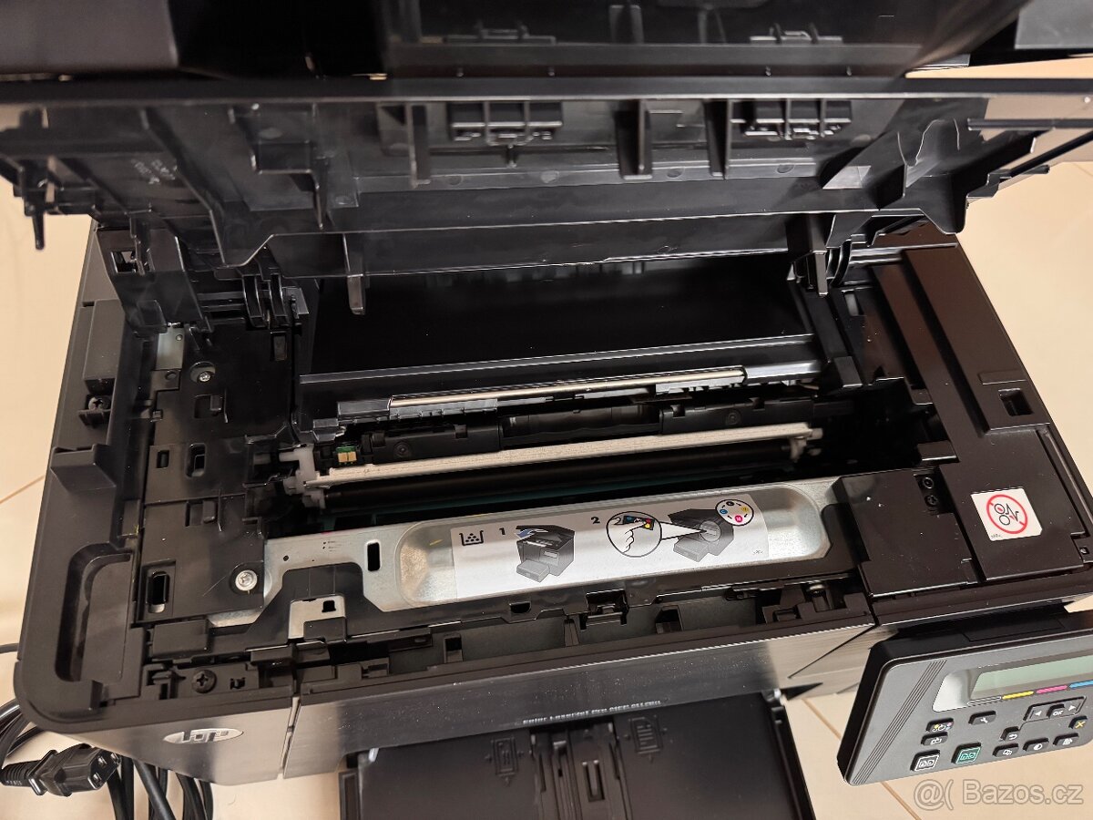 Multifunkční tiskárna HP Color LaserJet Pro MFP M176n - 5