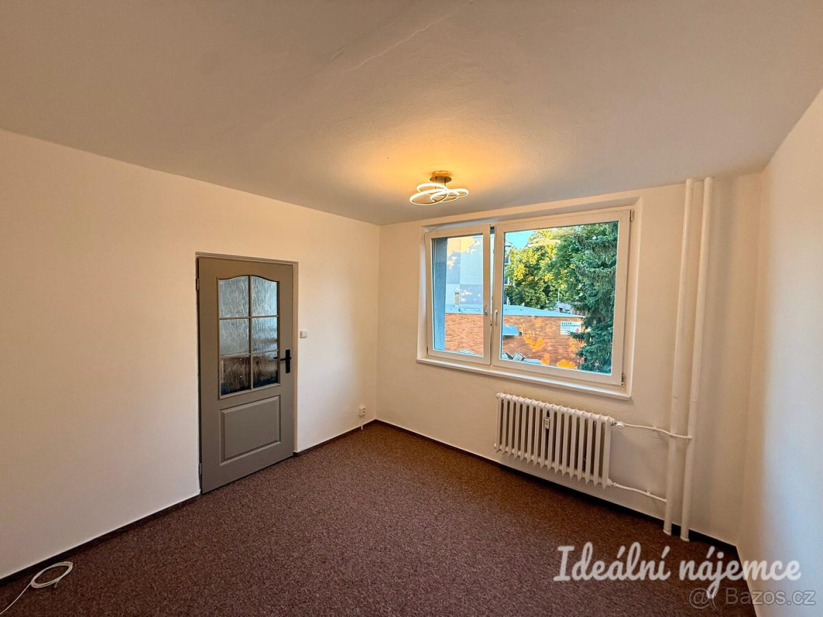 Pronájem bytu 2+1, , J. Palacha 26, Břeclav - 15.000,- Kč/mě - 5