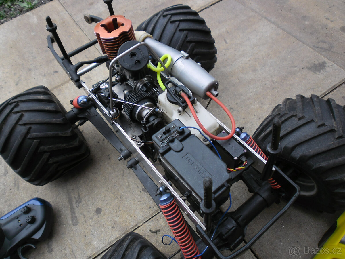 Kyosho Mad Force 1/8-spalovaci motor - 5