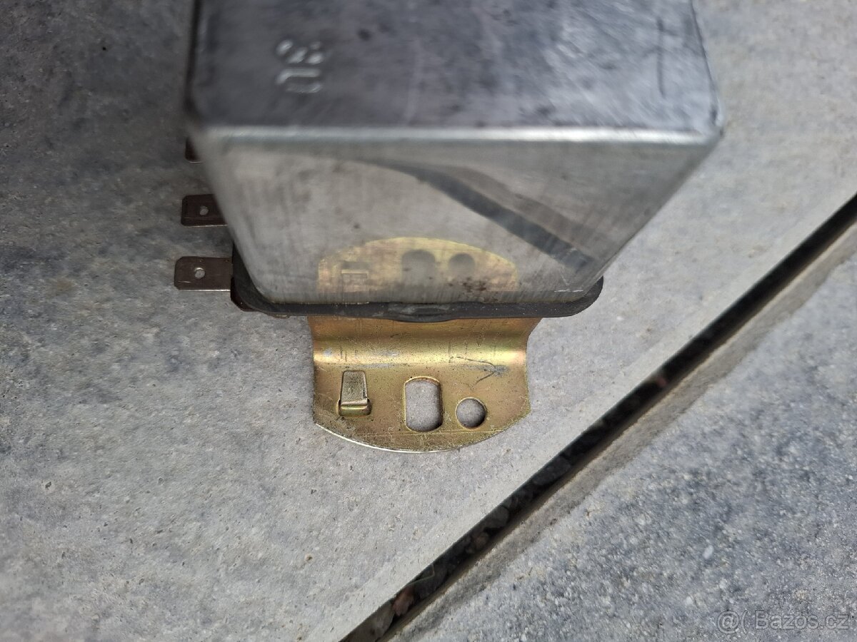 Nové relé Wartburg Trabant - 5