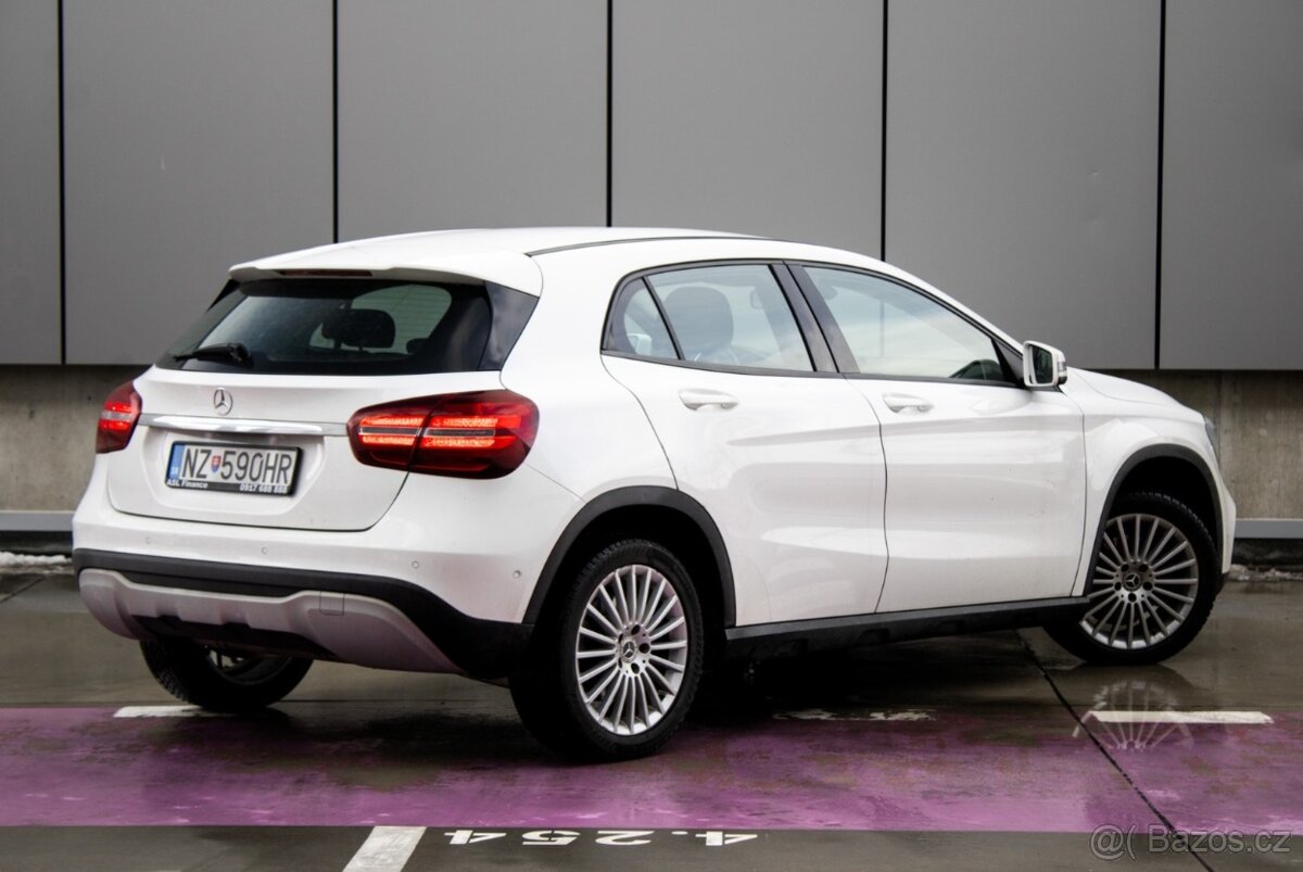 Mercedes-Benz GLA 180 A/T - 5