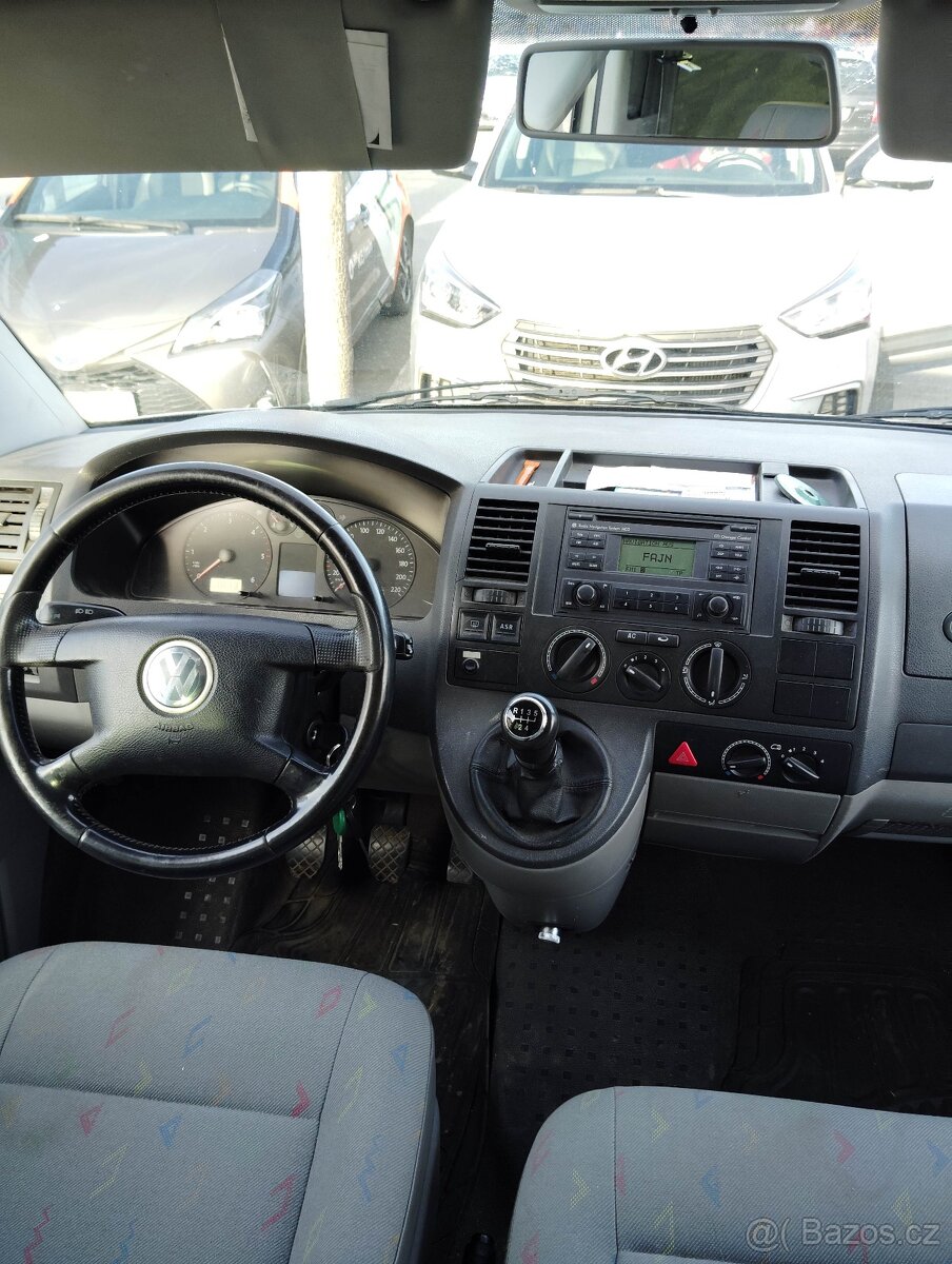 VW Transporter T5 1.9 TDI - 5