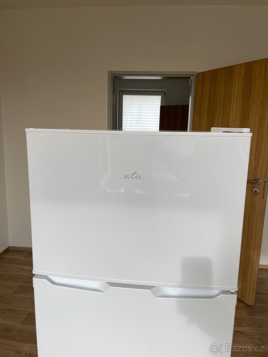 Lednice ETA (rok stará V ZÁRUCE, bez poškození) - 5