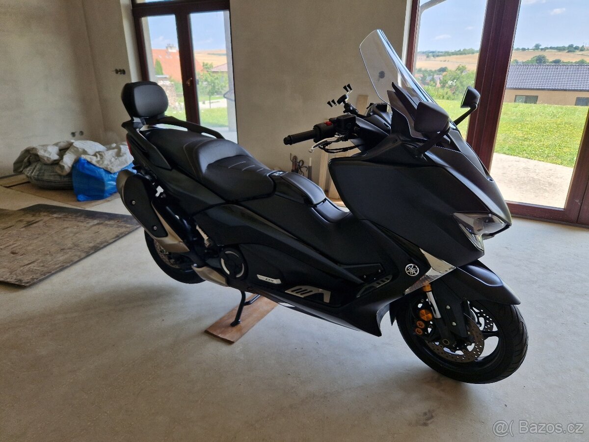 Skútr Yamaha T max 530 DX. - 5