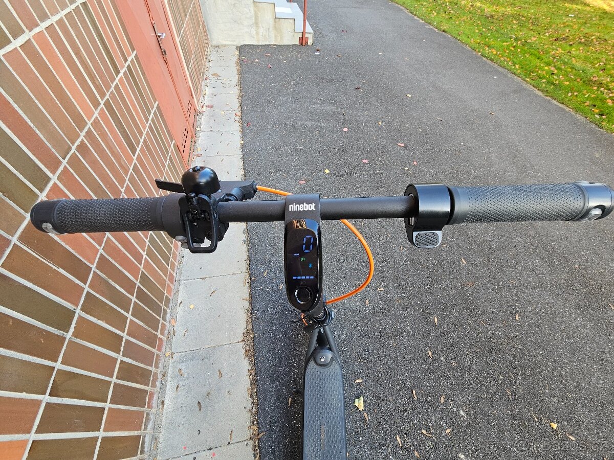 Elektrická koloběžka Ninebot KickScooter F2 Pro E by Segway - 5