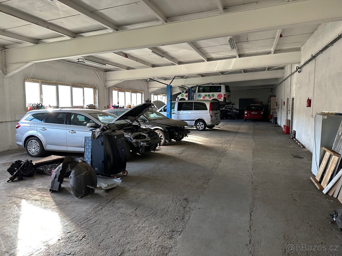 Pronájem autoservisu 600 m² - 5