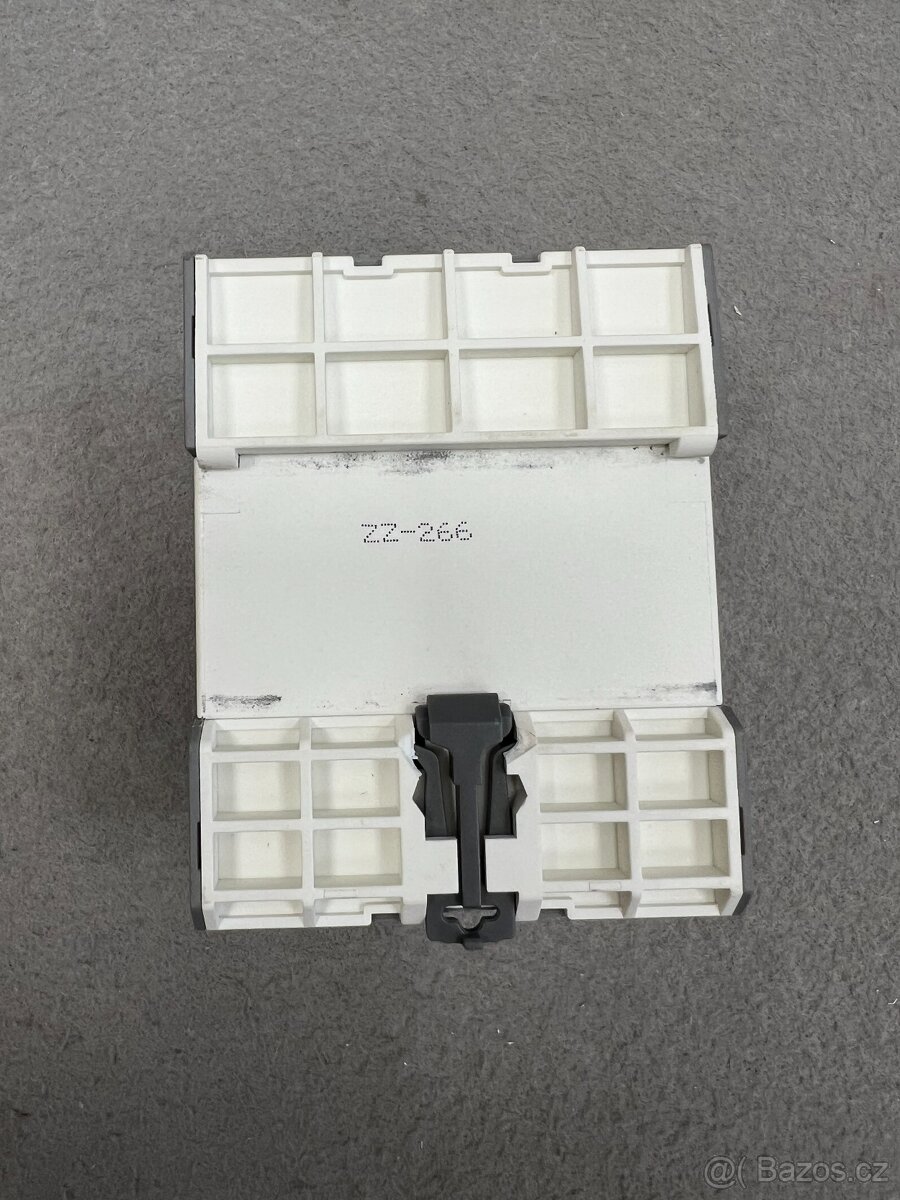 Svodič přepětí Schelinger 4P 8kA třída T1+T2 (B+C) - 5