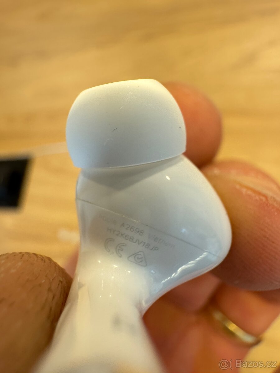 Apple Airpods Pro 2 - pravé sluchátko + case - 5