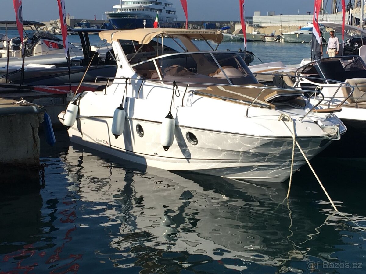 Prodám nová luxusní jachta Laver 23xl/7,62m + motor 250HP - 5