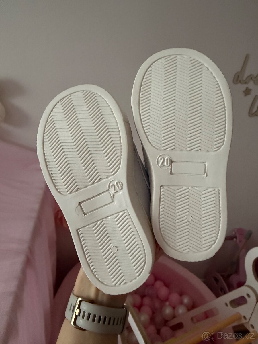 Moschino tenisky vel 20 - 5